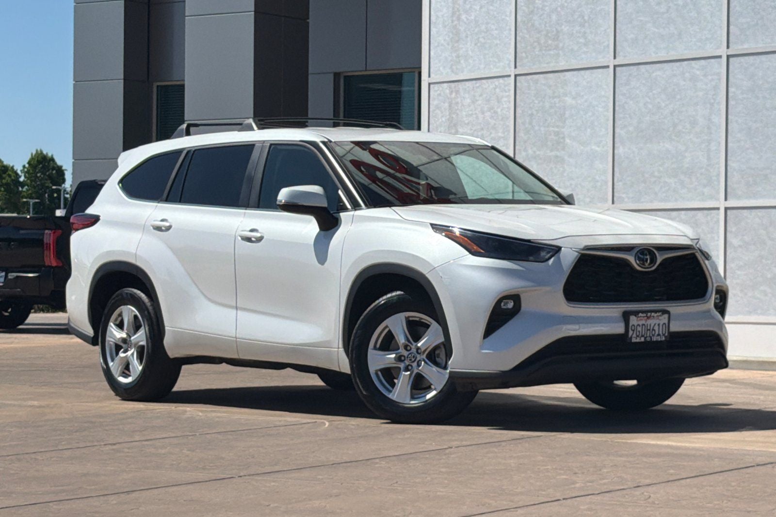 2023 Toyota Highlander LE