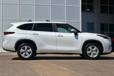 2023 Toyota Highlander LE