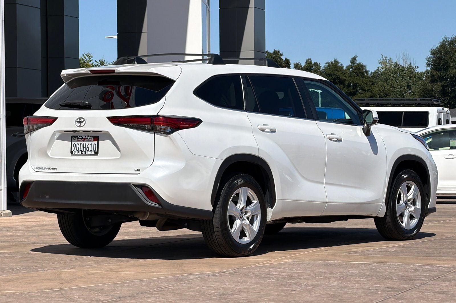 2023 Toyota Highlander LE