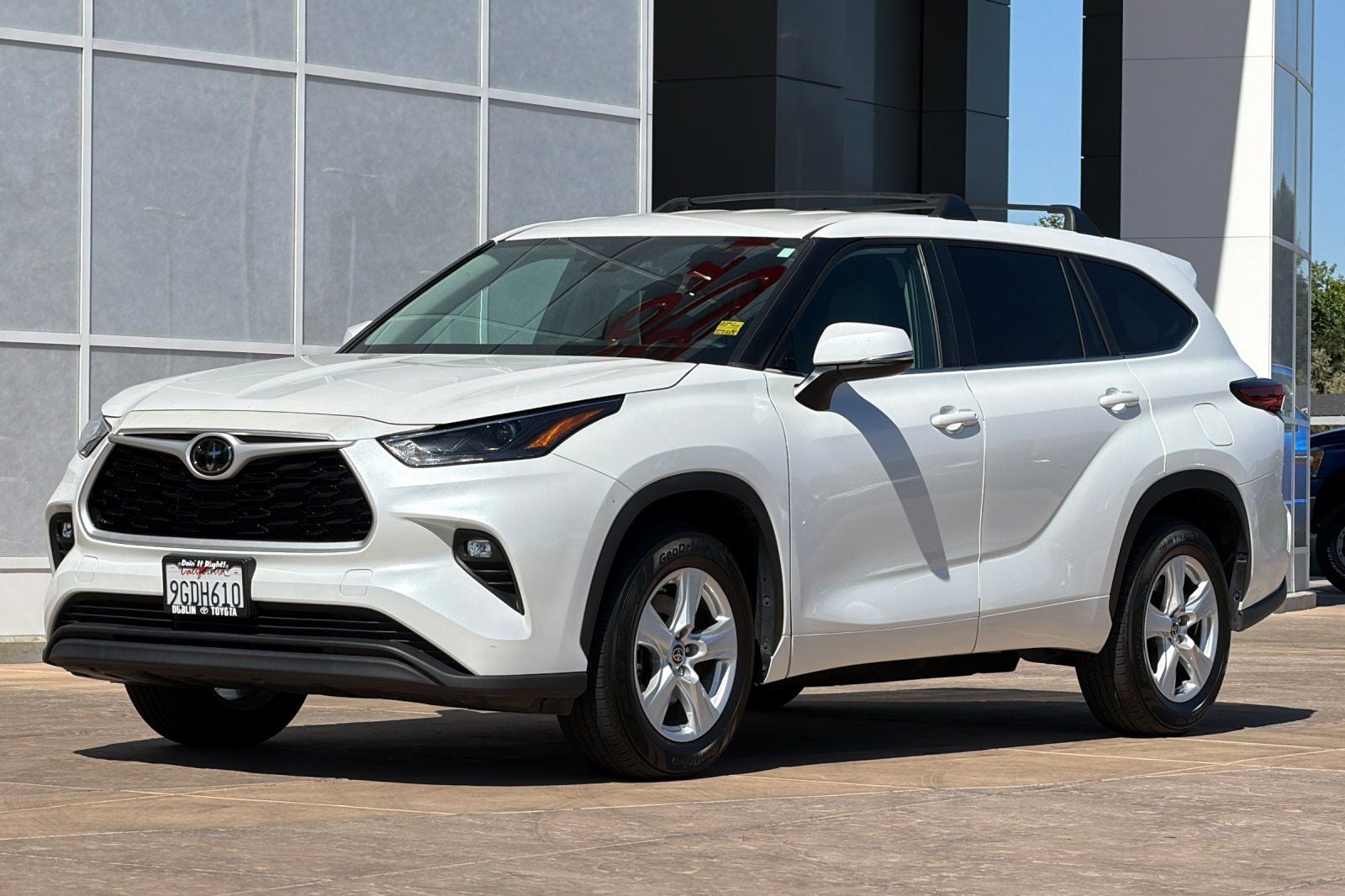 2023 Toyota Highlander LE