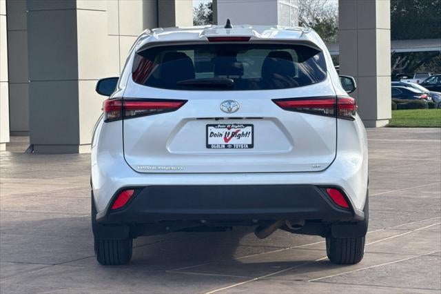 2023 Toyota Highlander LE