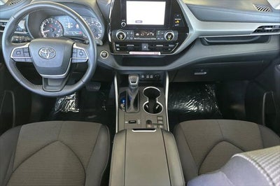 2025 Toyota Highlander LE