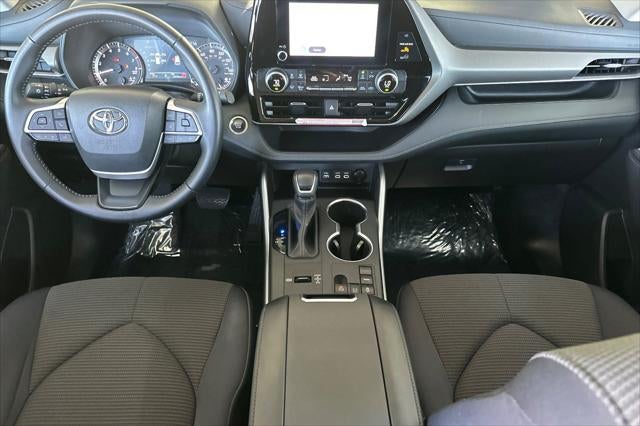 2025 Toyota Highlander LE