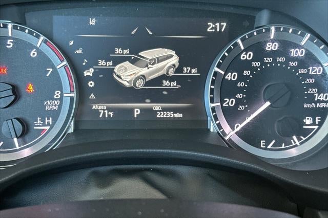 2025 Toyota Highlander LE