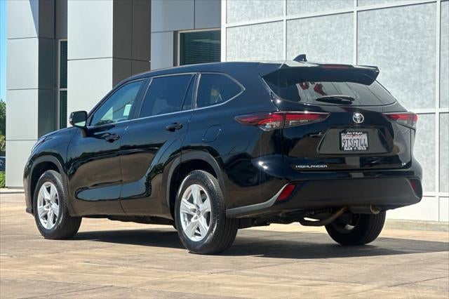 2025 Toyota Highlander LE