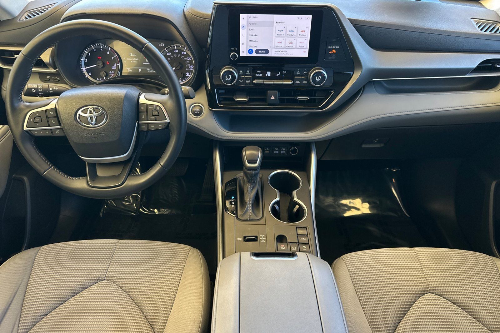 2023 Toyota Highlander LE
