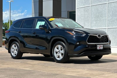 2023 Toyota Highlander LE