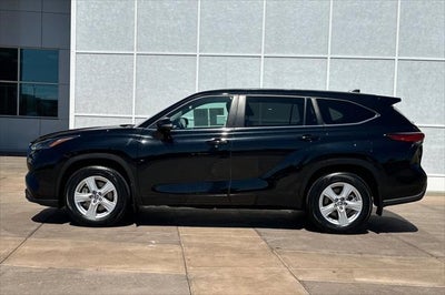 2023 Toyota Highlander LE