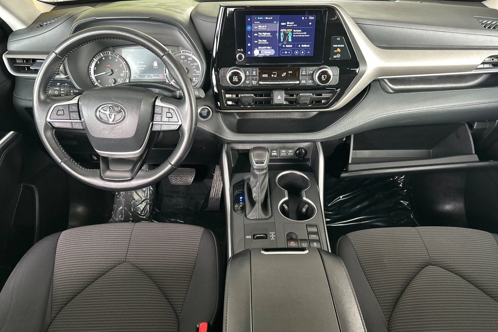 2025 Toyota Highlander LE