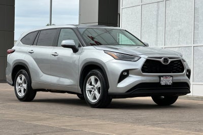 2025 Toyota Highlander LE