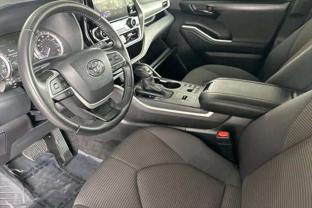 2025 Toyota Highlander LE