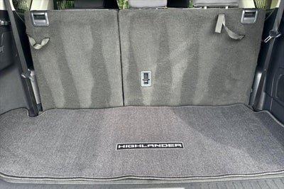 2025 Toyota Highlander LE