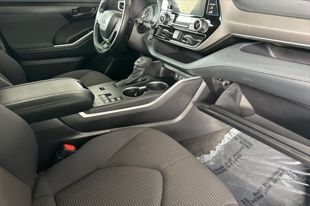 2025 Toyota Highlander LE