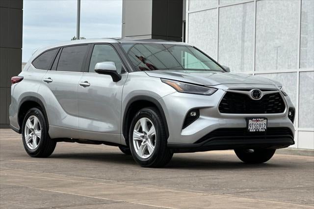 2025 Toyota Highlander LE