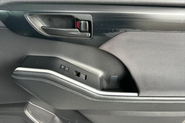 2025 Toyota Highlander LE