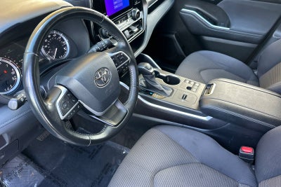 2023 Toyota Highlander LE
