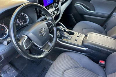 2023 Toyota Highlander LE