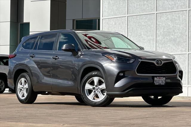 2023 Toyota Highlander LE