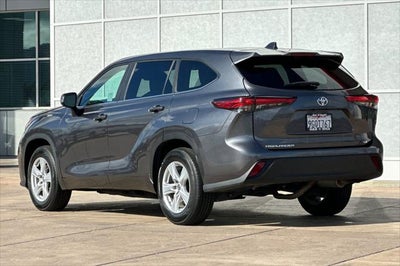 2023 Toyota Highlander LE