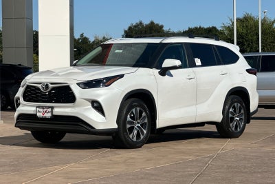2026 Toyota Highlander XLE