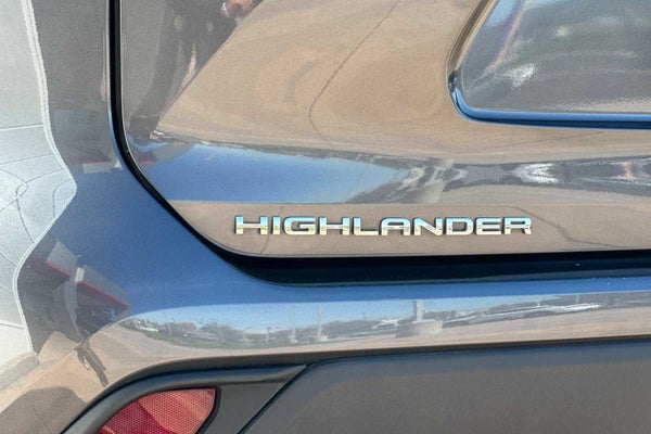 2023 Toyota Highlander LE in Dublin, CA - DoinIt Right Dealers