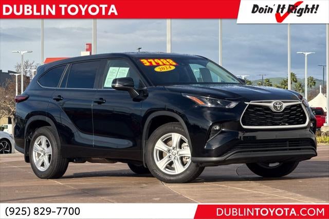 2024 Toyota Highlander LE