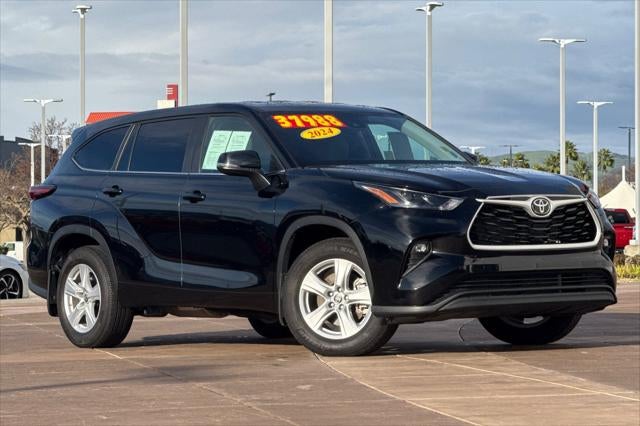 2024 Toyota Highlander LE