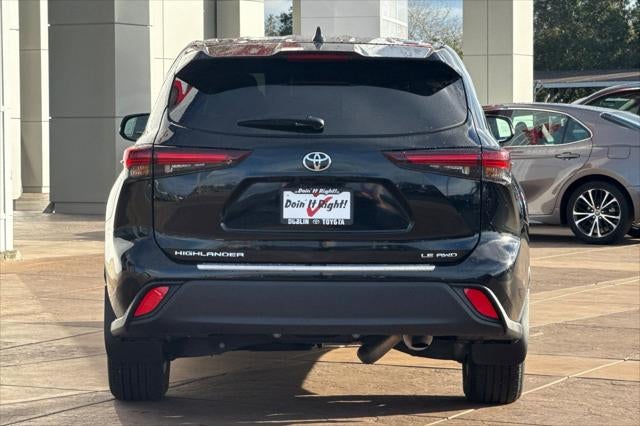 2024 Toyota Highlander LE