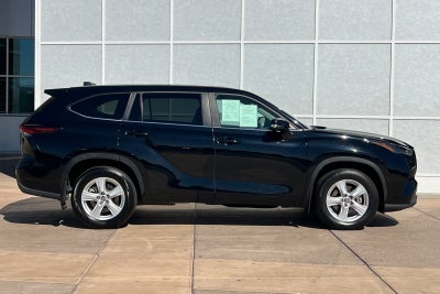 2024 Toyota Highlander LE
