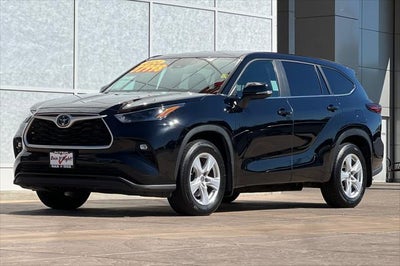 2024 Toyota Highlander LE