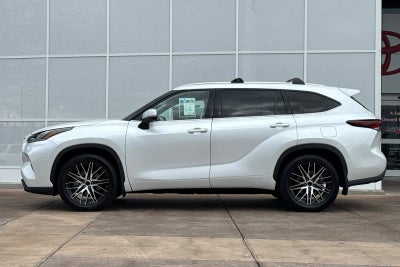 2024 Toyota Highlander Platinum