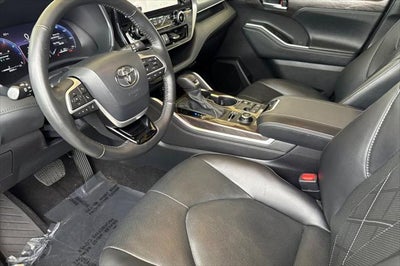 2024 Toyota Highlander Platinum