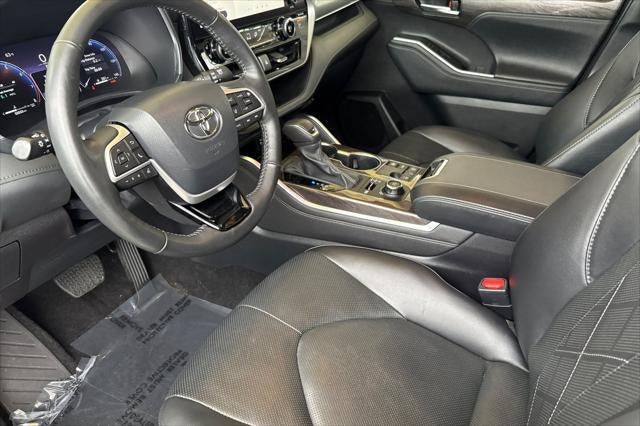 2024 Toyota Highlander Platinum