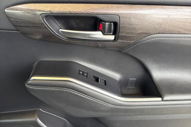 2024 Toyota Highlander Platinum