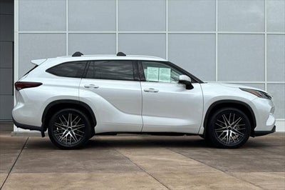 2024 Toyota Highlander Platinum