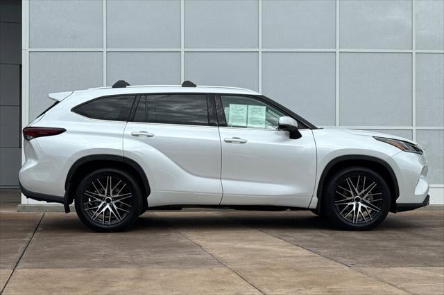 2024 Toyota Highlander Platinum