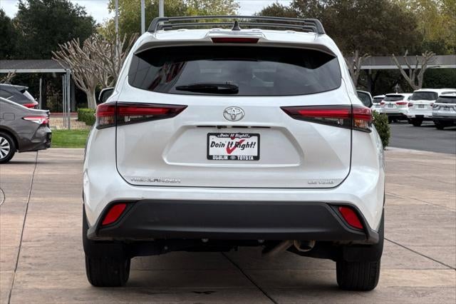 2024 Toyota Highlander LE