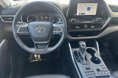 2025 Toyota Highlander XLE