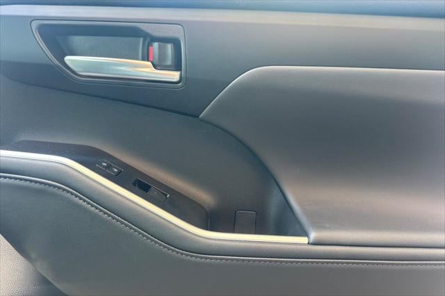 2025 Toyota Highlander XLE