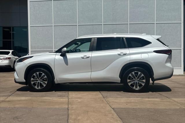 2025 Toyota Highlander XLE