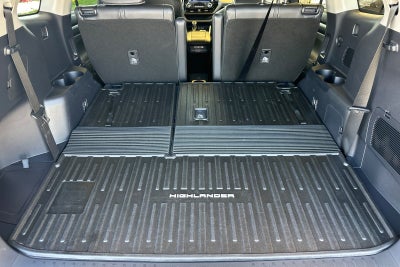 2025 Toyota Highlander XLE