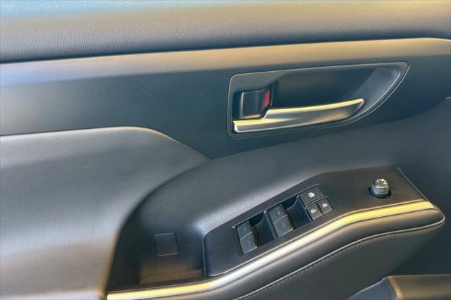 2025 Toyota Highlander XLE