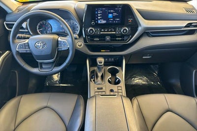 2025 Toyota Highlander XLE