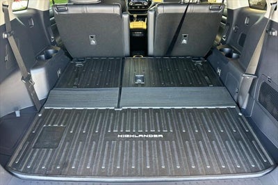 2025 Toyota Highlander XLE