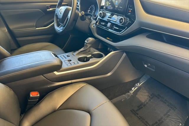 2025 Toyota Highlander XLE