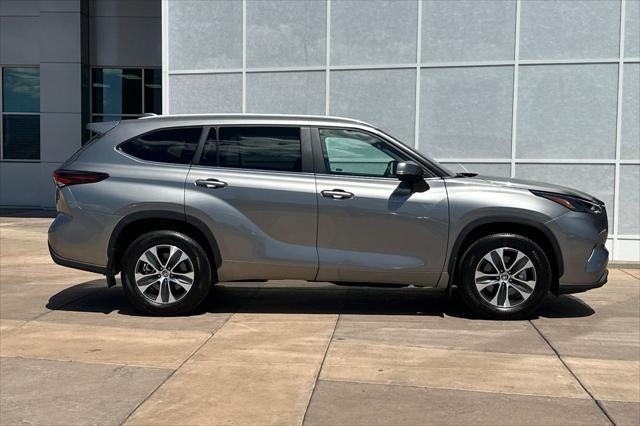 2025 Toyota Highlander XLE