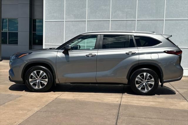 2025 Toyota Highlander XLE