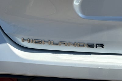 2024 Toyota Highlander LE