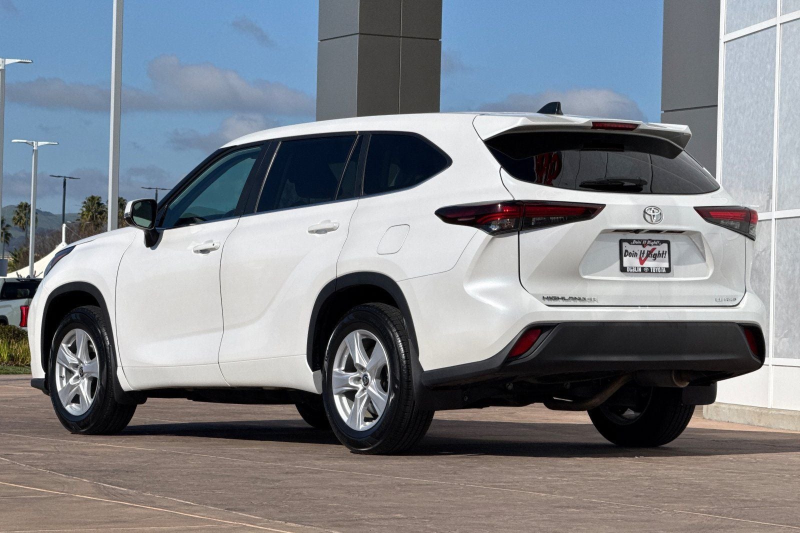 2024 Toyota Highlander LE