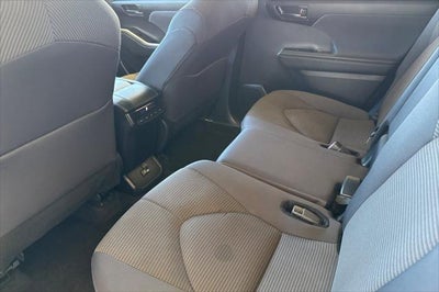 2024 Toyota Highlander LE